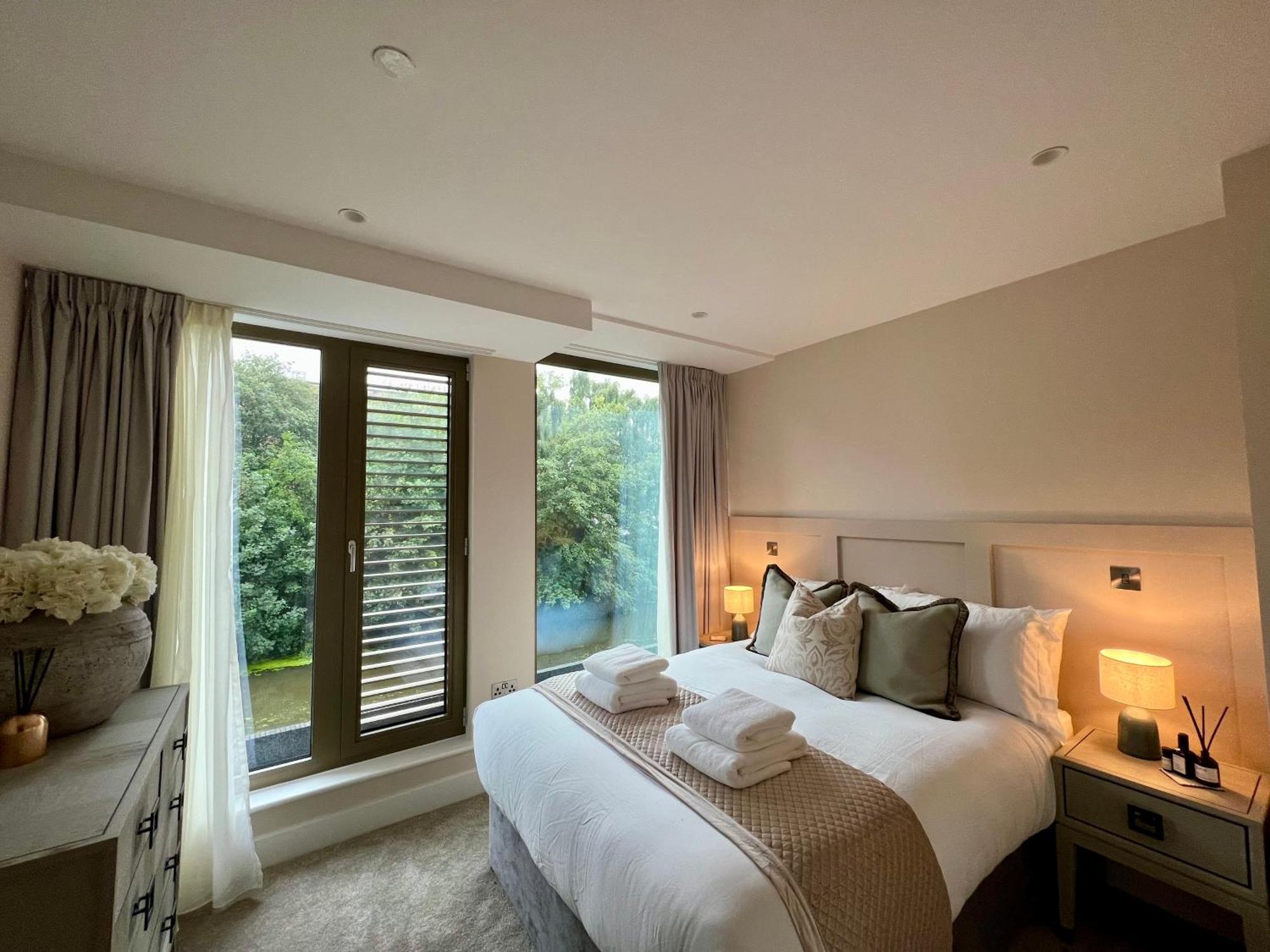 ヨークThe Noir Blanc Retreat At Ryedale Houseアパートメント エクステリア 写真